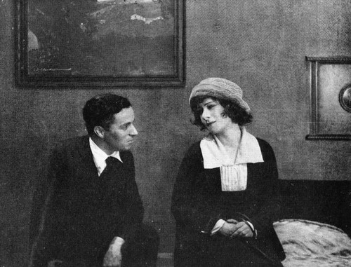Alla Nazimova y Charles Chaplin (1919)