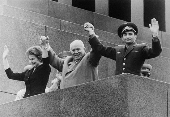 Valentina Tereshkova, Nikita Khrushchev y Valery Bykovsky